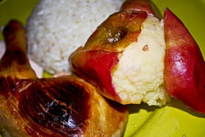 Muslos de Puropollo asados con manzana